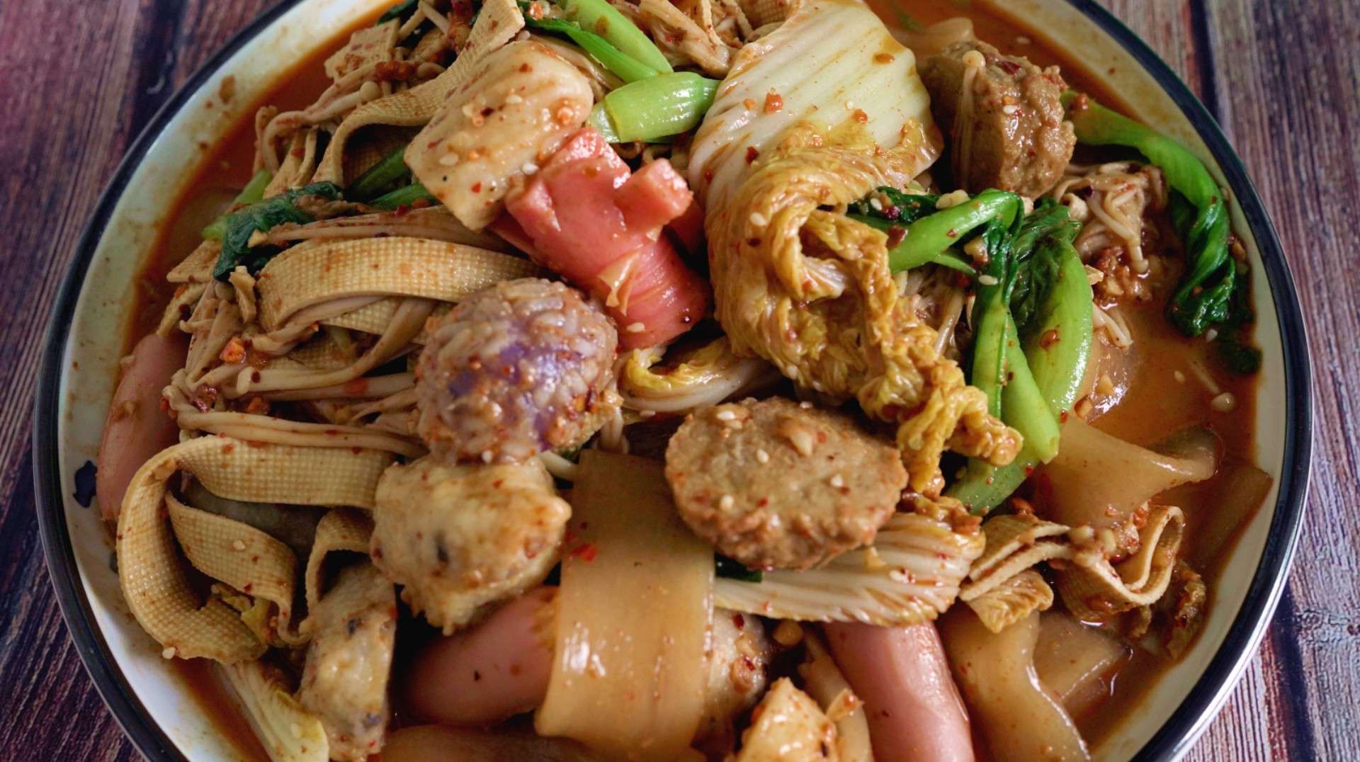 麻辣拌最关键的是拌料的做法,学会了在家就能做,比麻辣烫好吃