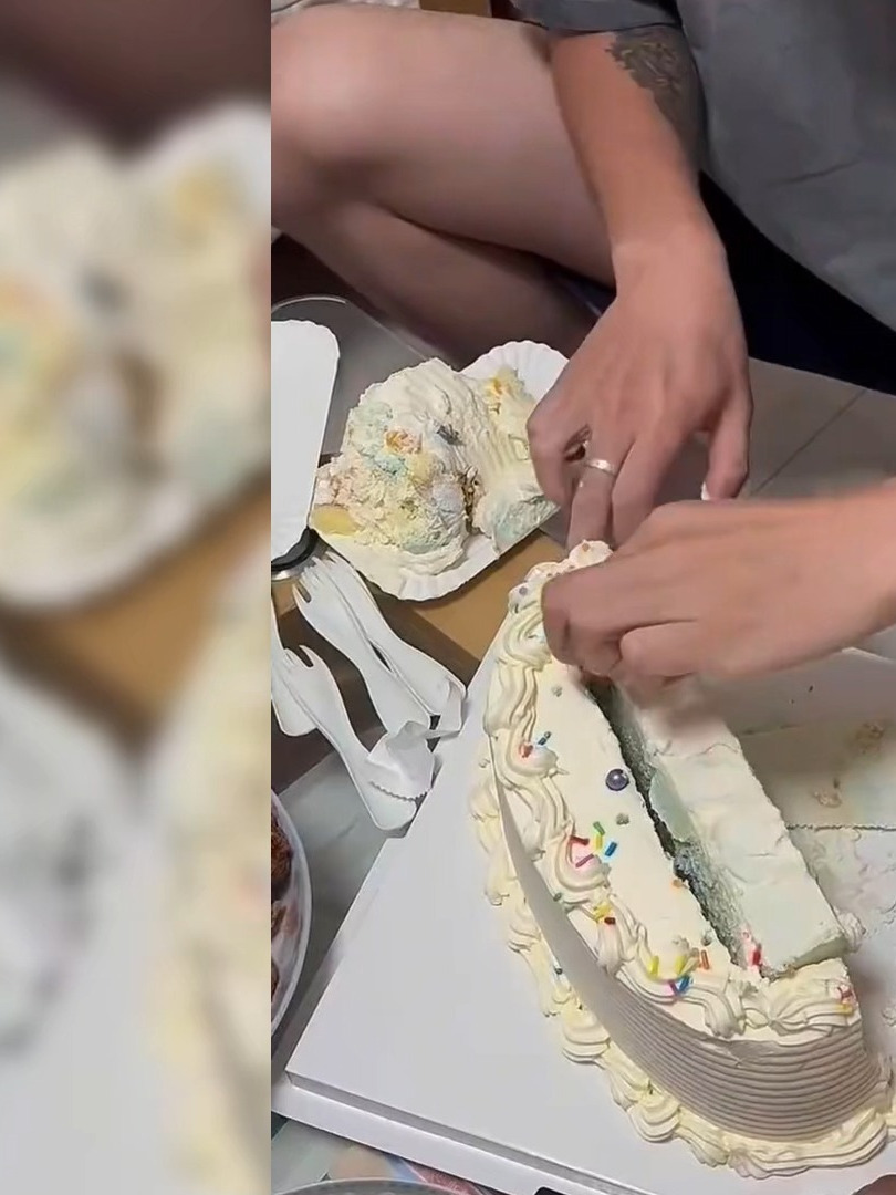 女子送男友生日蛋糕里藏手机,“爱是相互的,男孩子也需要仪式感”