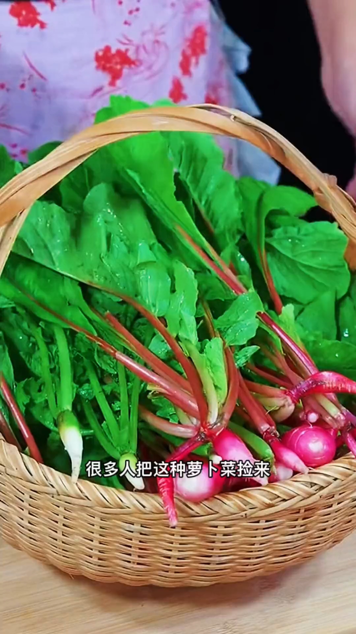 酸菜的做法分享给大家,做法简单,在家就能做