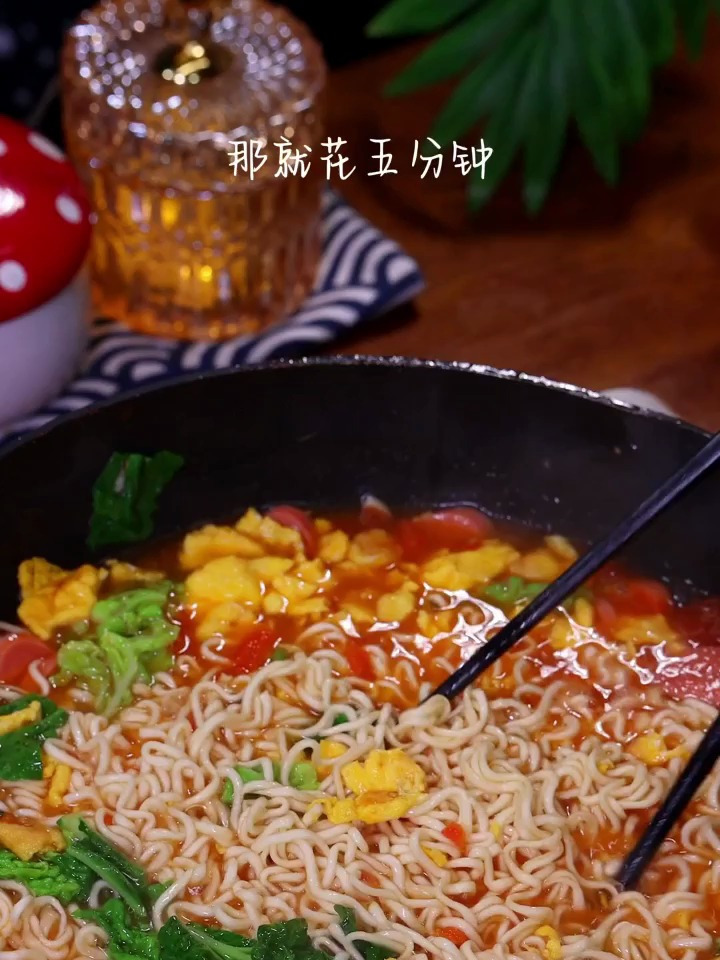 孩子早餐要吃好,做个番茄鸡蛋面,简单方便又营养