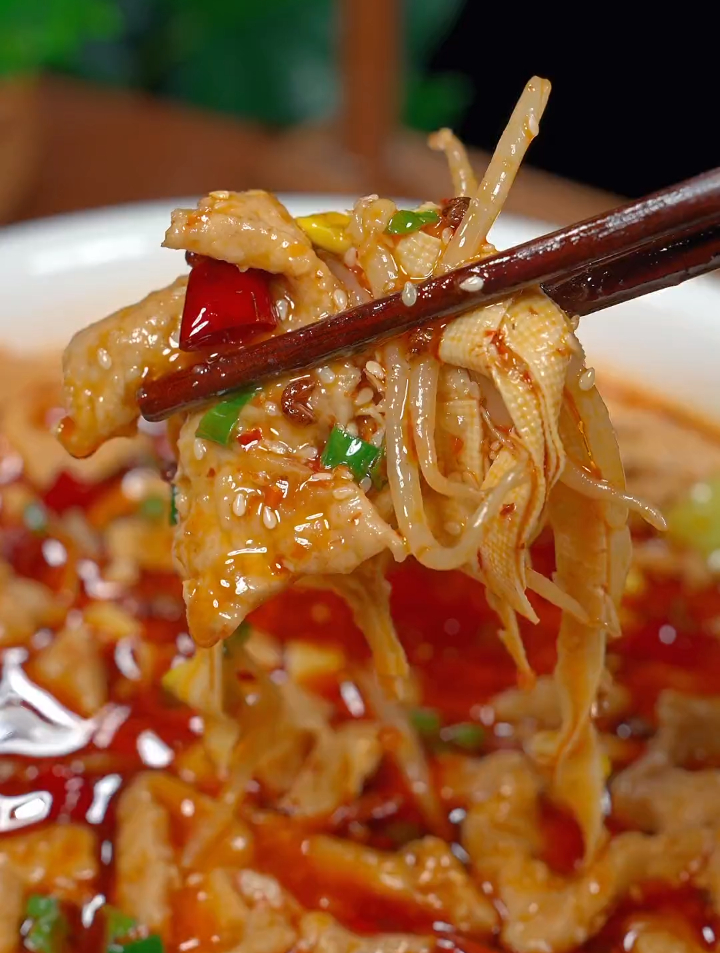这样做的水煮肉片麻辣鲜香,肉片嫩滑