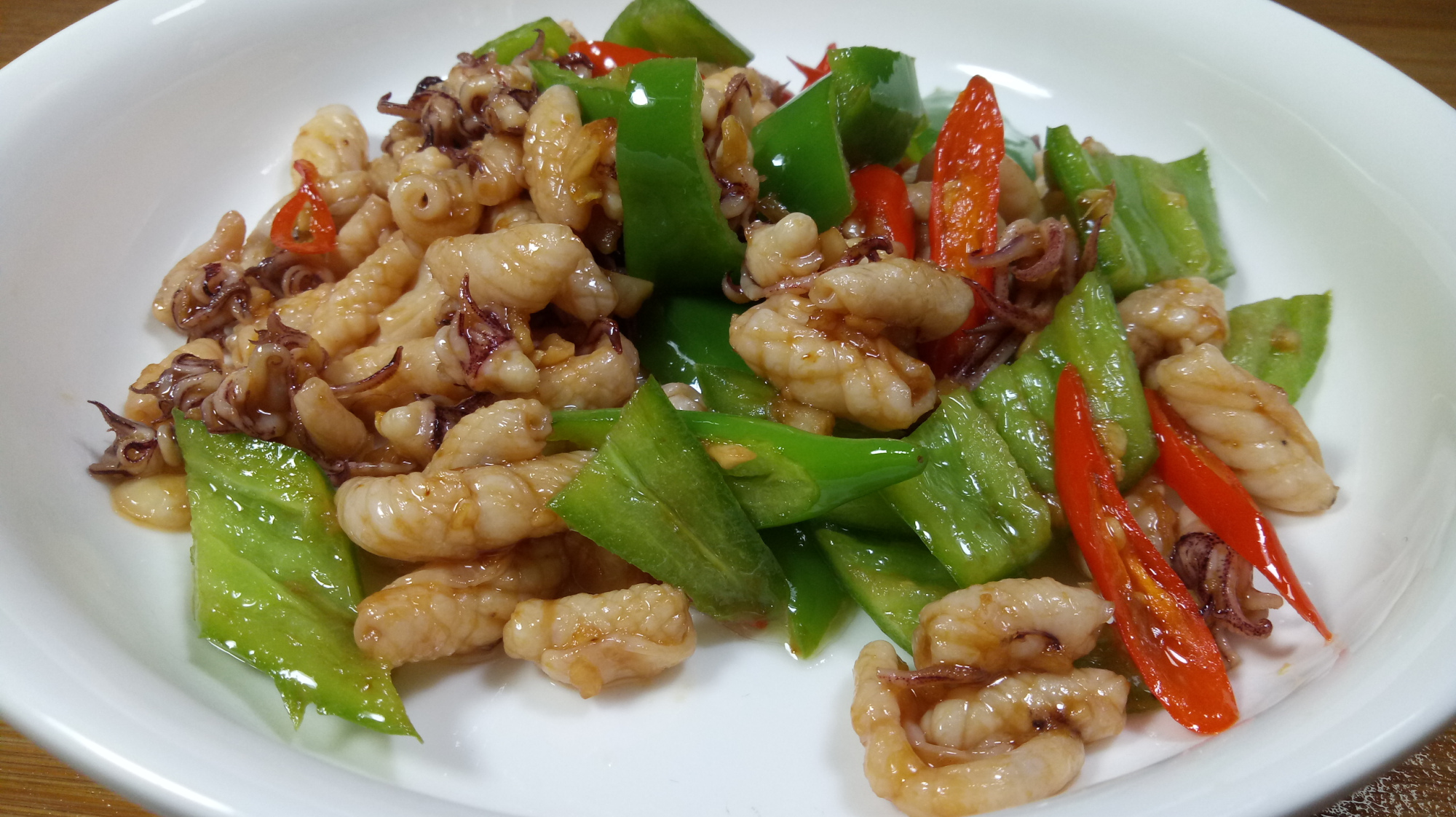 鱿鱼怎么做好吃?大厨教你做法,出锅非常的香,一口一个过瘾!