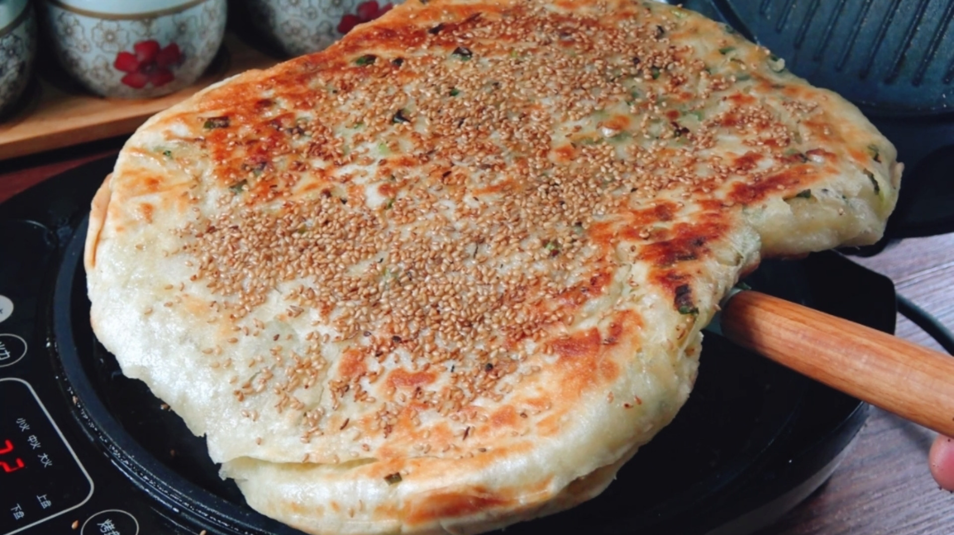河南葱花大饼为啥好吃，配方步骤免费告诉你，1张大饼卖10元