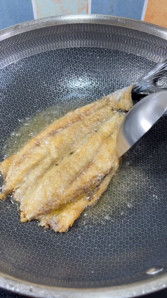 好吃的煎鲅鱼,原来做法这么简单!