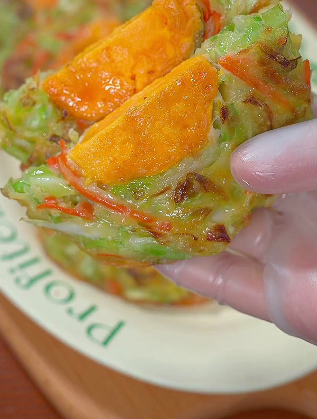 孩子不喜欢吃早餐,可以试试这样的蔬菜饼,做法简单又美味