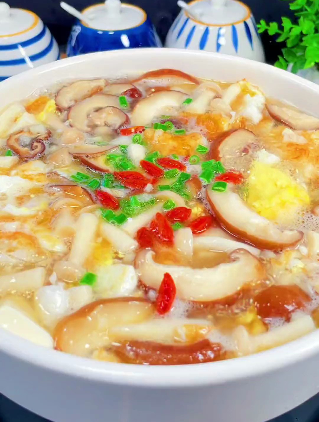 入秋必喝的三鲜菌菇汤,一口鲜掉眉毛