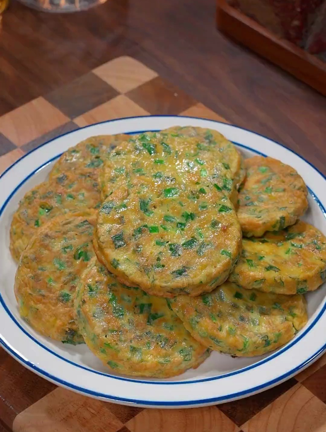 鲜嫩可口的韭菜鸡蛋饼