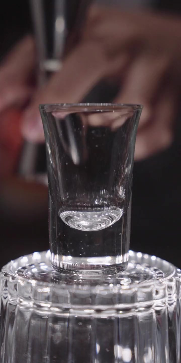 重口味|像艺术品的经典鸡尾酒 科幻感人不可貌相 酒要试试才知