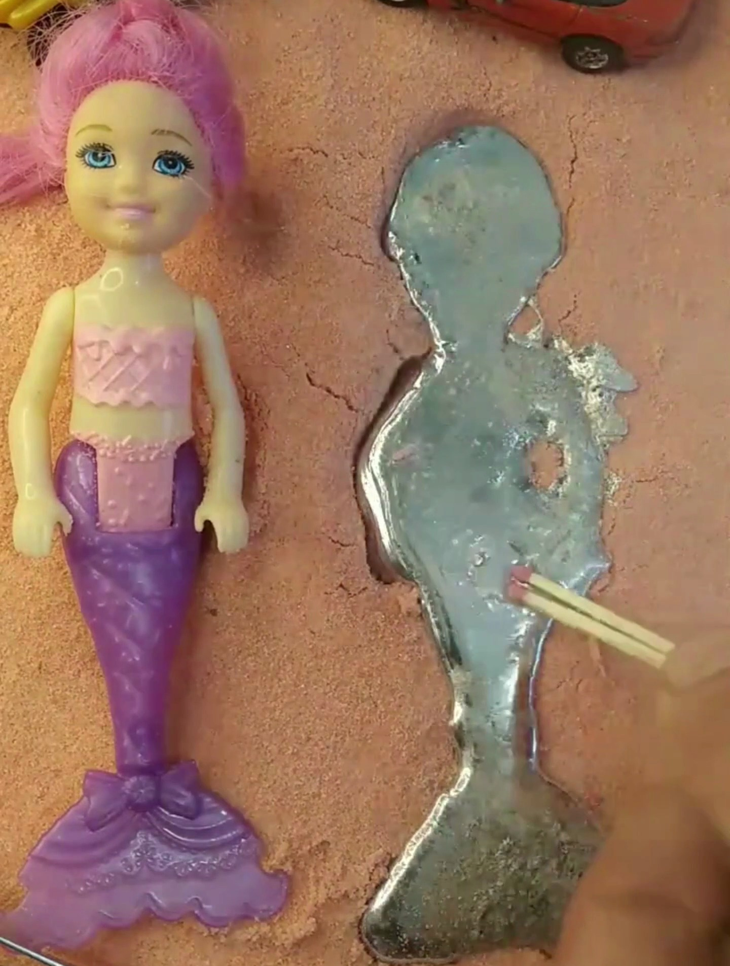 模型浇铸:浇铸美人鱼玩具模型