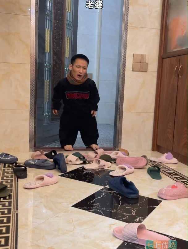 浴室拖鞋老是乱丢,不卫生也不美观,只需要用这个拖鞋架就能解决