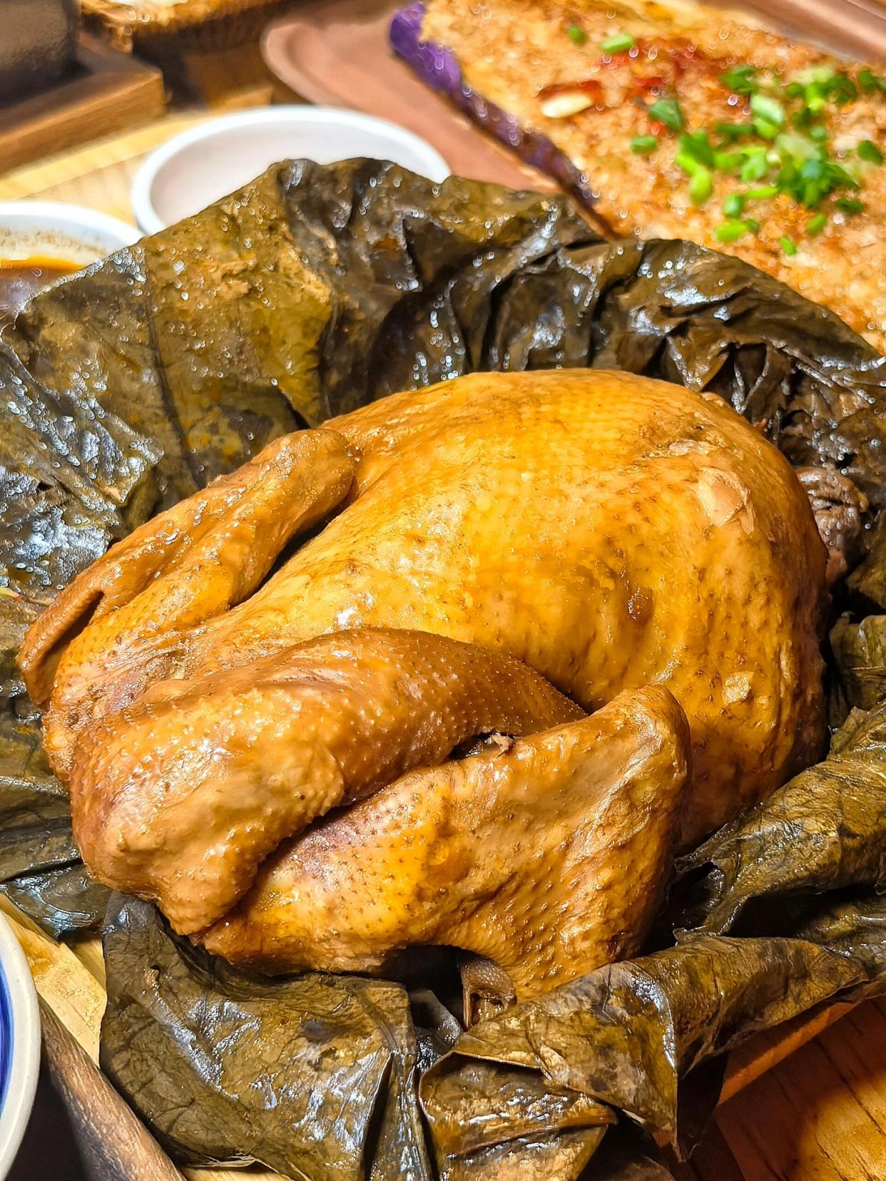 别再被电视剧给骗了!这才是真正的叫花鸡!