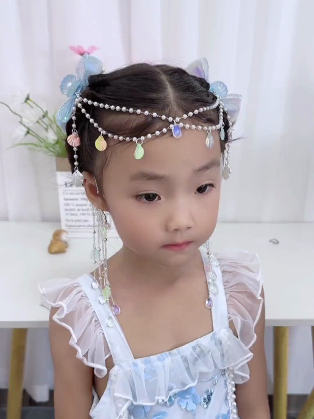 小朋友都喜欢的美人鱼发型教学来啦,喜欢的家长老师记得收藏