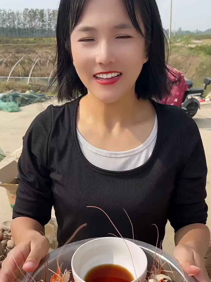 你知道罗氏虾哪里不能吃吗?罗氏虾