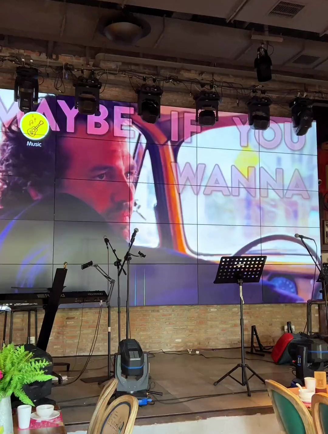 让我看看是哪个宝子还没去吃过胡桃里的脆皮炸鸡!