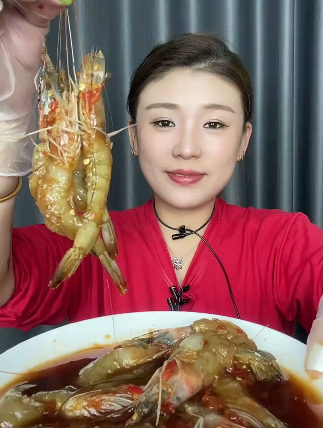 去皮甜辣虾,不腥,汤还可以拌饭