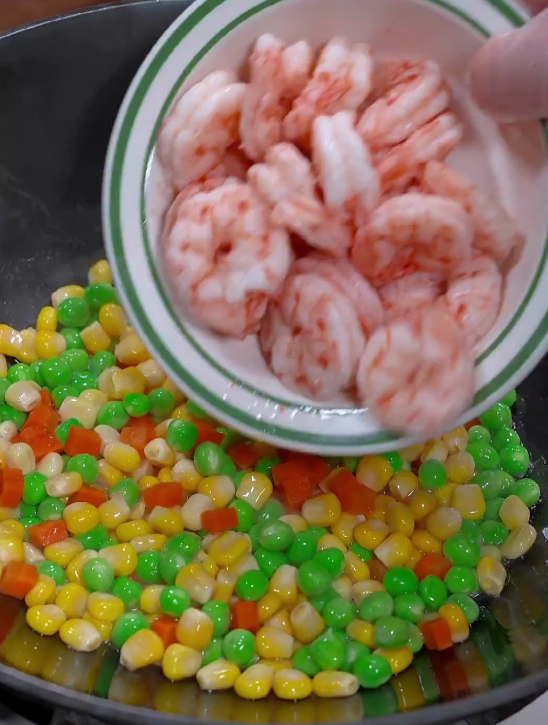 炎热的夏天,一定要给孩子多做这道豌豆炒虾仁