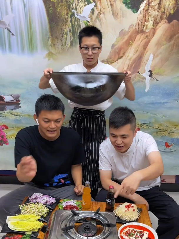 锅叉子烤肉,新颖有特色,解锁烤肉新吃法,你那有吗?