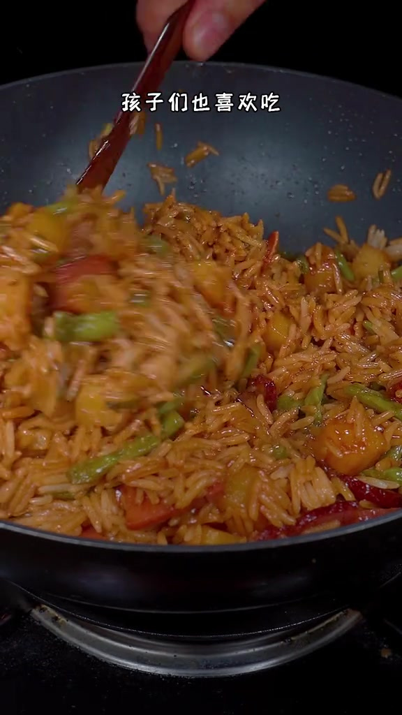 不想炒菜你就做这个豆角腊肉焖饭,做法简单,特别好吃
