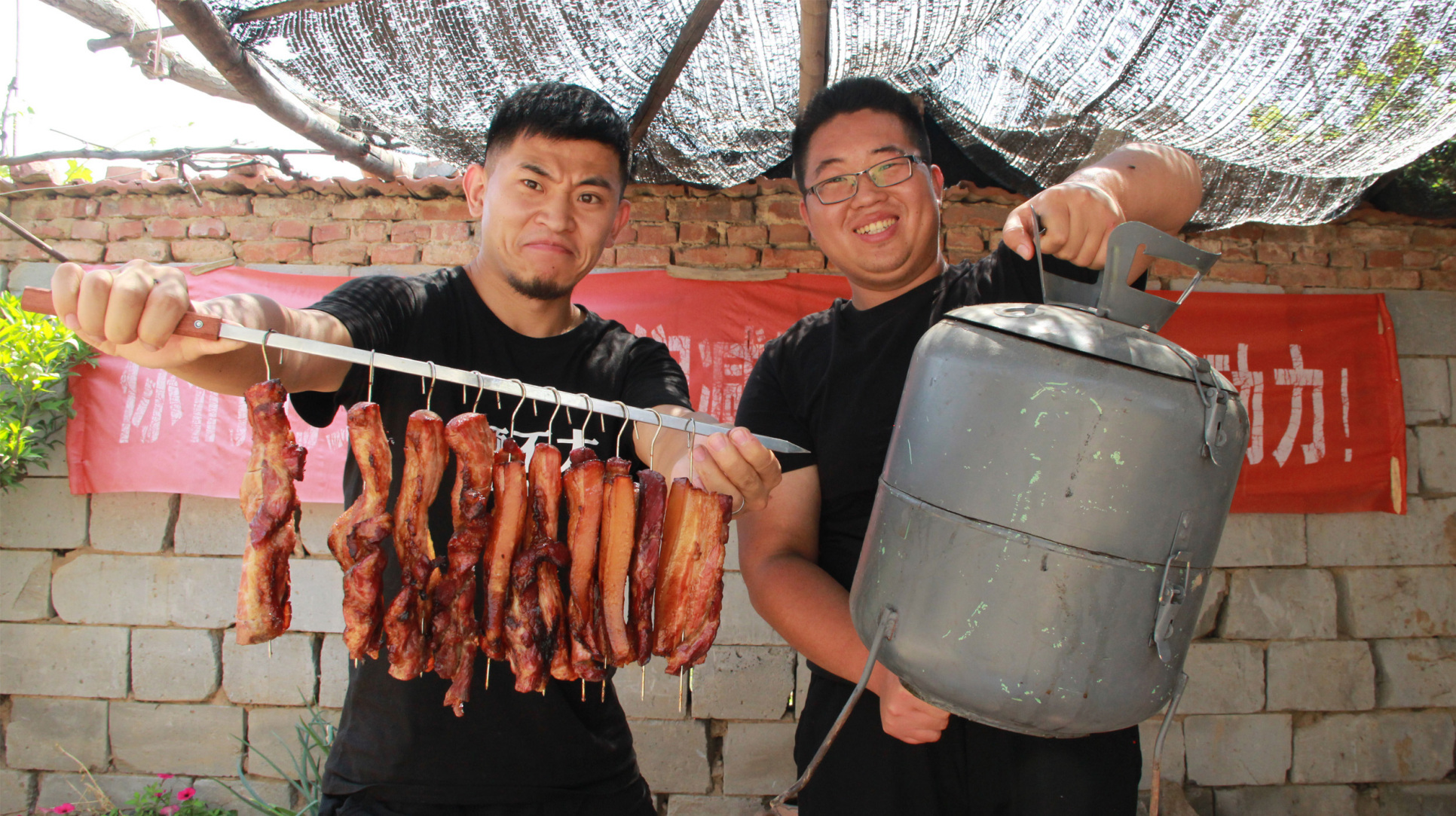 五花肉放进烤罐里,竟能做出美味的叉烧肉,肥而不腻,好吃到爆!