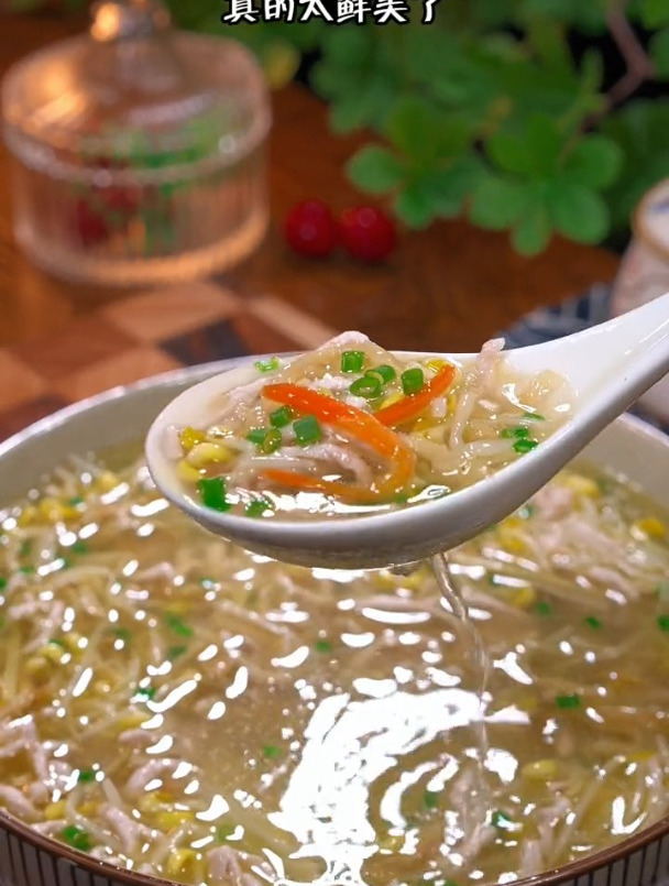 鲜美好喝的榨菜肉丝汤