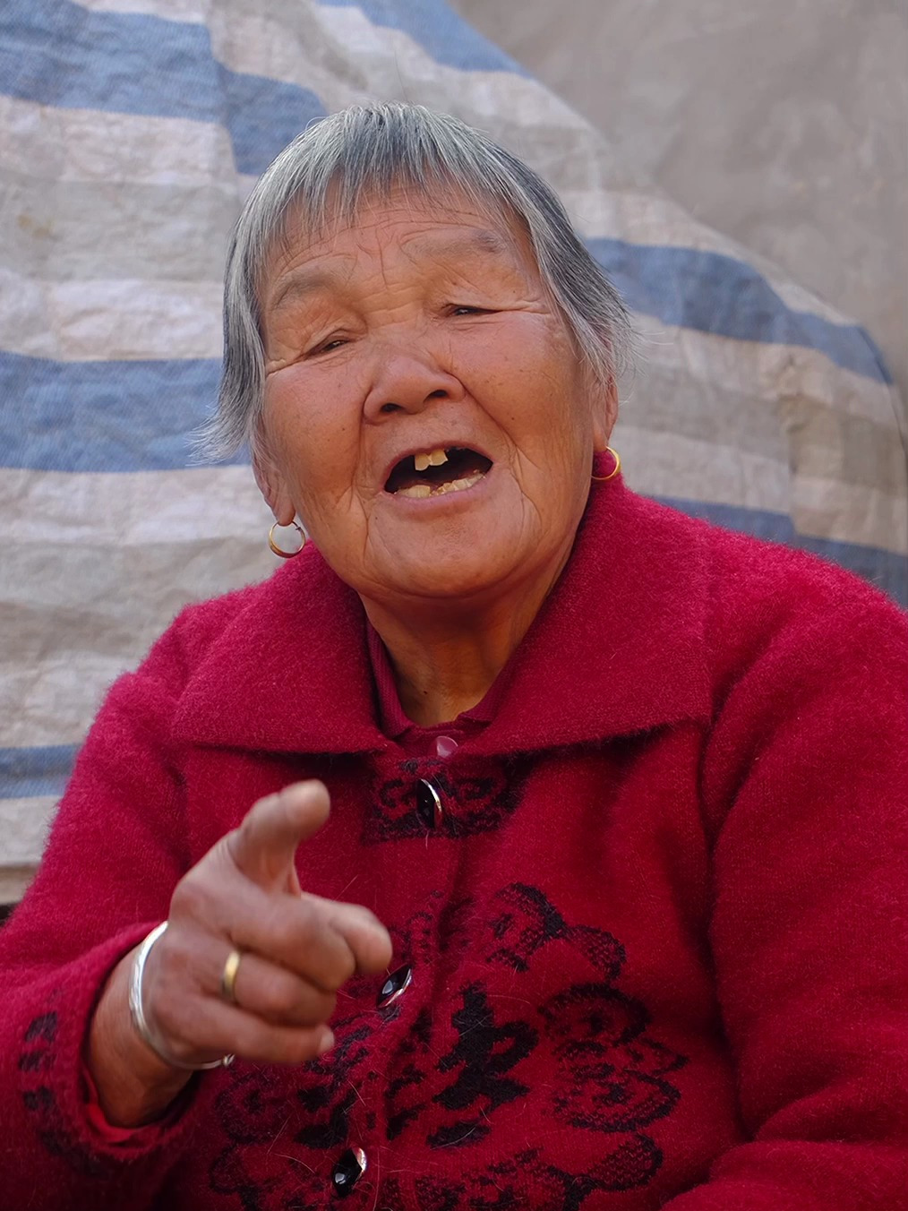 今个姥姥教你怎么做,地地道道的疙瘩汤,还不赶紧进来学学!