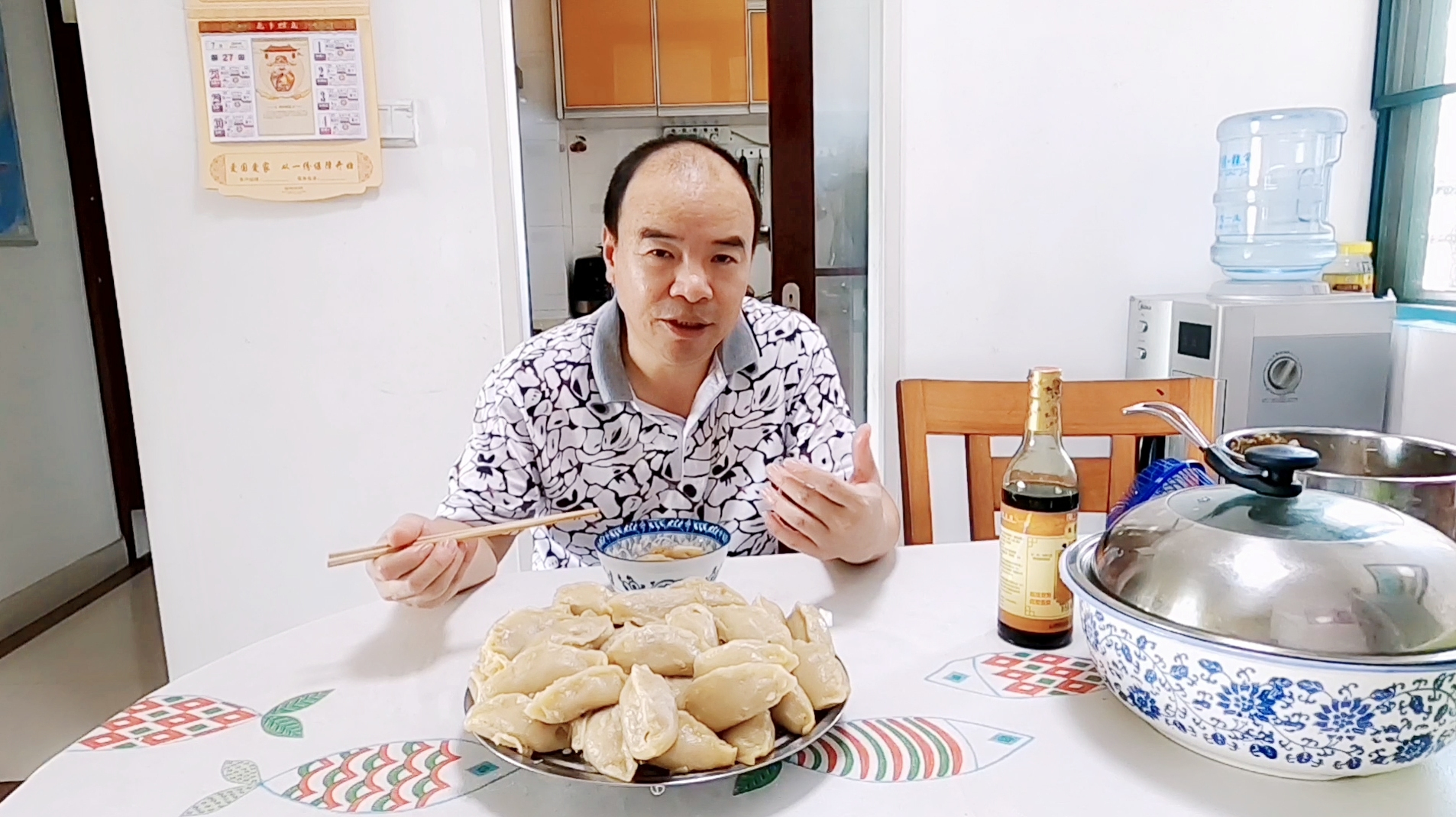 内蒙古家乡的特产粗粮,莜面做玻璃饺子,也非常美味