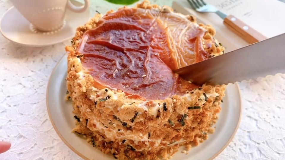 可甜可咸的岩烧乳酪咸蛋黄爆浆蛋糕!