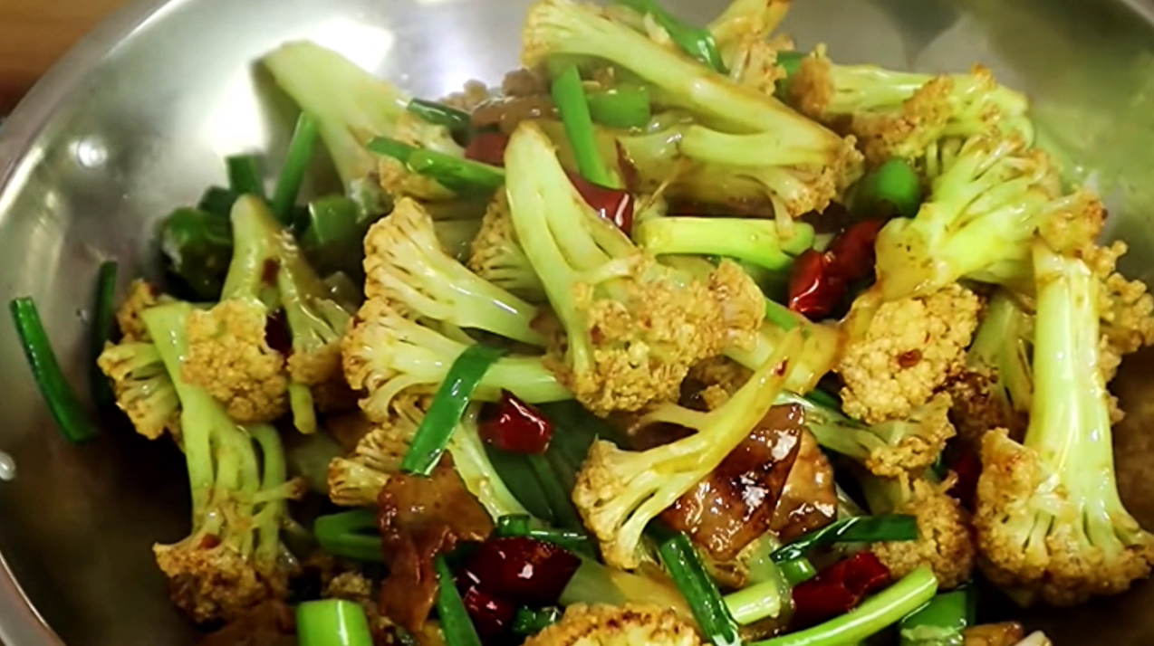 家常菜系列:干锅花菜,简单容易学,味道鲜美