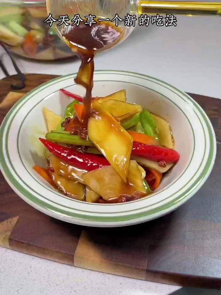 酸甜可口的腌苤蓝,做法简单好吃下饭