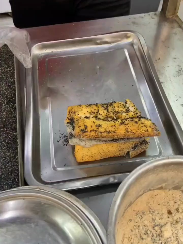 街边8r一份的油条包麻糍也太好吃了吧!