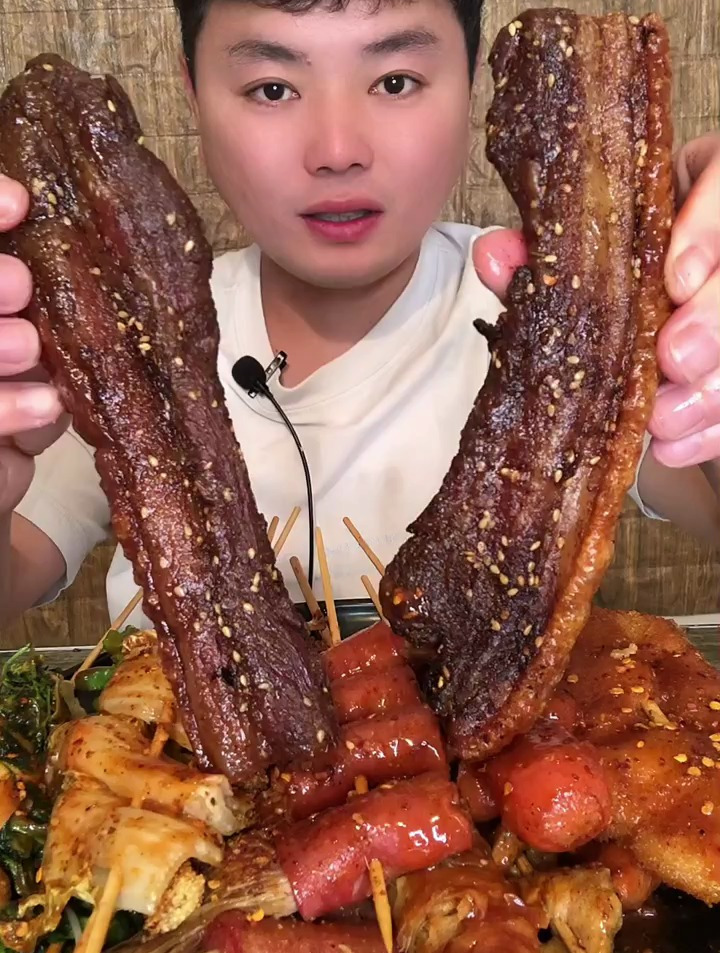 脆皮五花肉炸串,脆皮五花还是肥的好吃