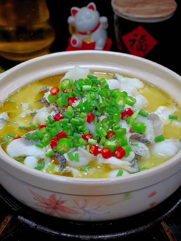 我家经常做这个酸菜鱼,家里三个小朋友都很喜欢