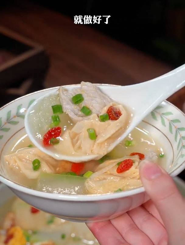 鲜美好喝的冬瓜腐皮蛋汤
