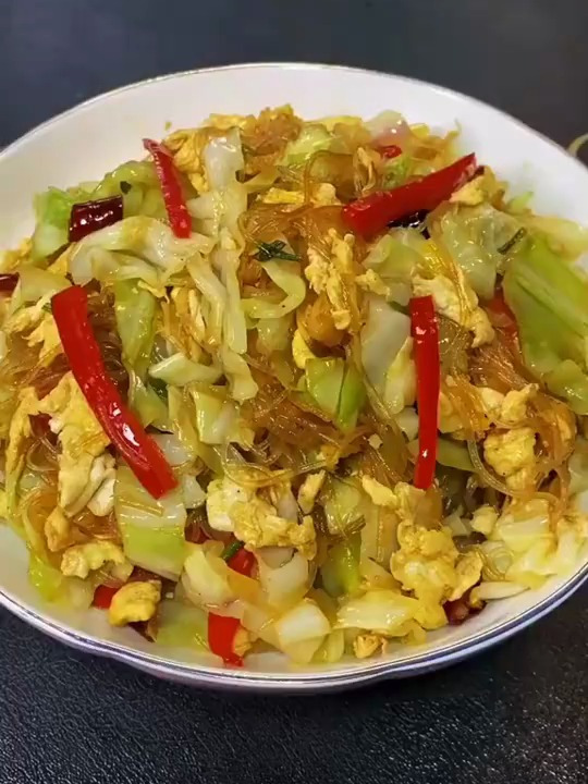 包菜炖粉条非常不错