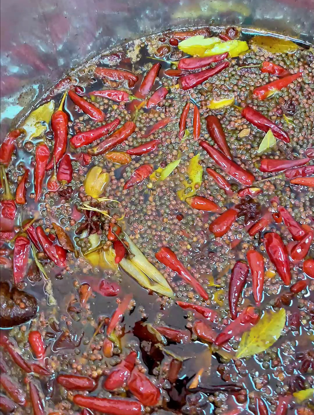 热热乎乎的鸭货出锅到顾客排队挑选全过程