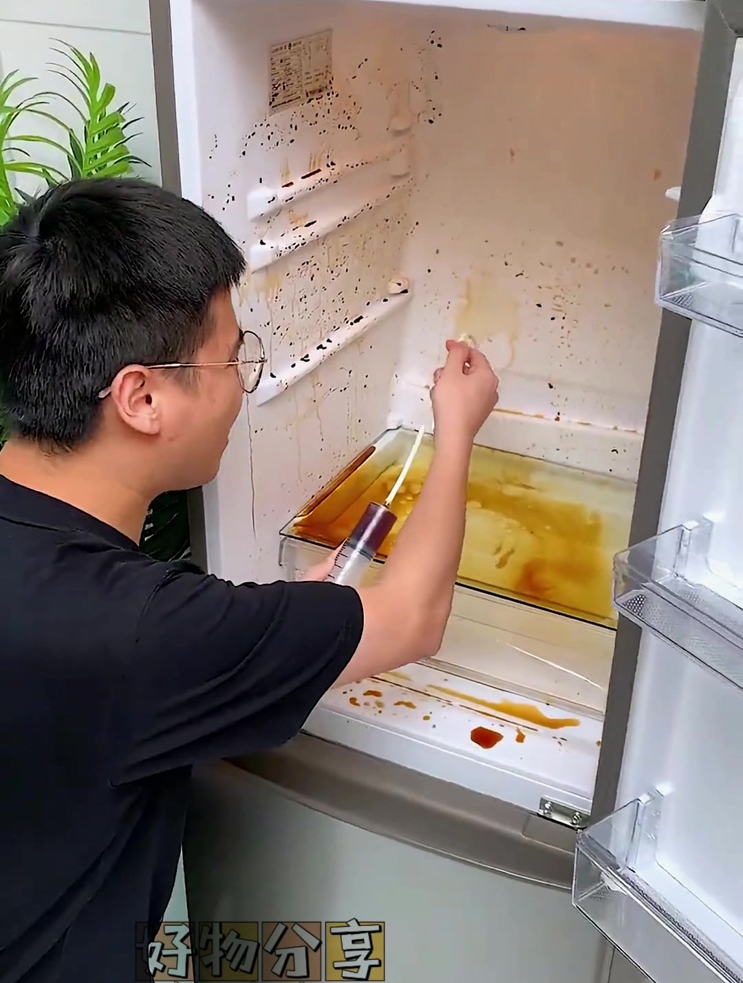 冰箱排水口堵塞了,用这个疏通工具,三秒搞定