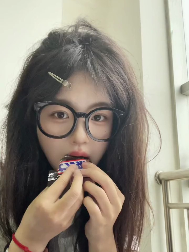 生活化减肥一天吃什么 低卡岩烧乳酪 鸡丝凉面 烤榴莲
