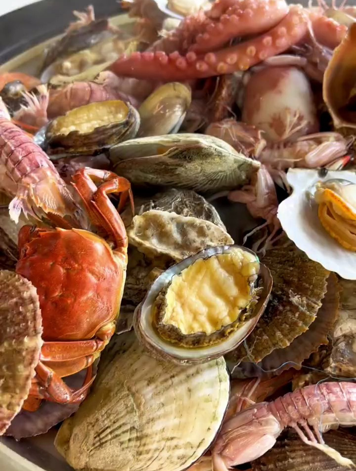 在阿那亚吃到了超划算的蒸汽海鲜自助,海鲜自助