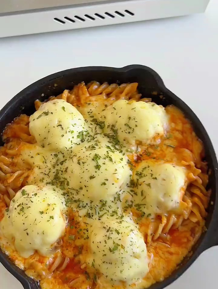 真的巨巨巨浓郁!番茄芝士鸡肉丸意面巨好吃