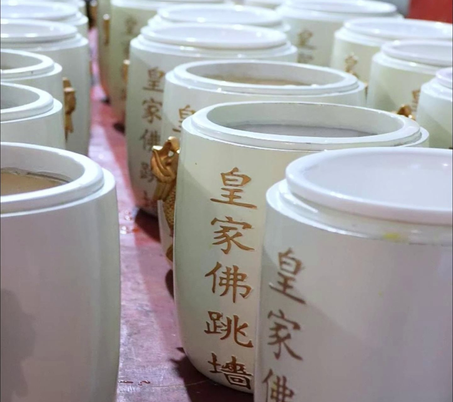 佛跳墙可还对味?十余种食材慢炖出来的精华