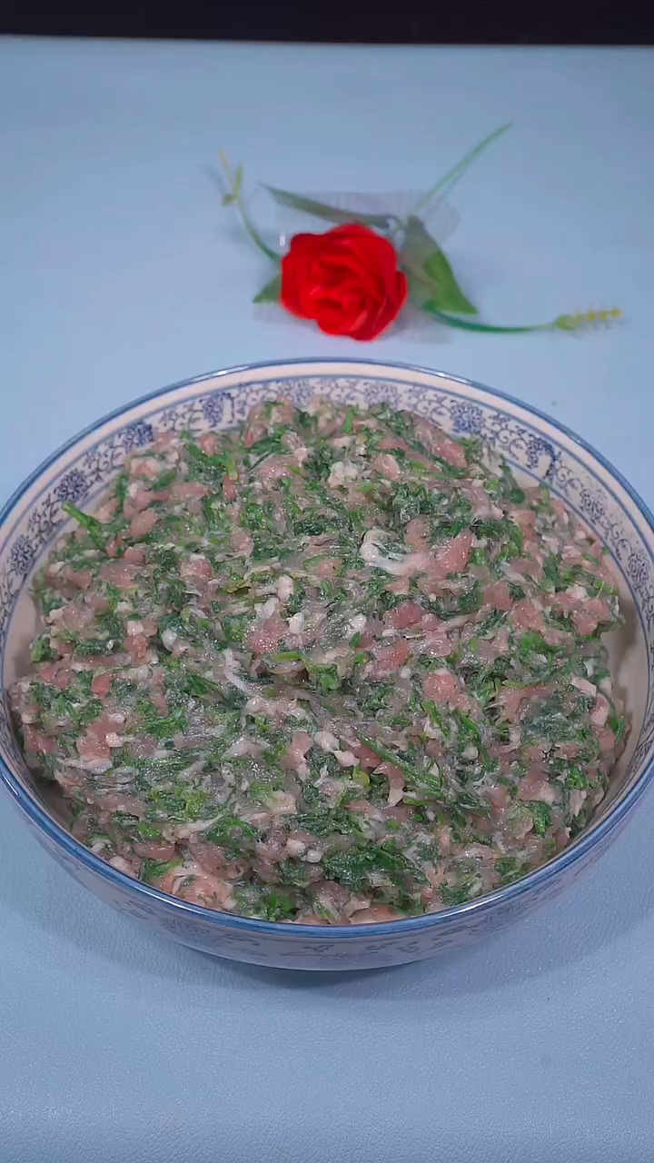 荠菜猪肉馅的做法,鲜香滑嫩多汁,可以包饺子下丸子