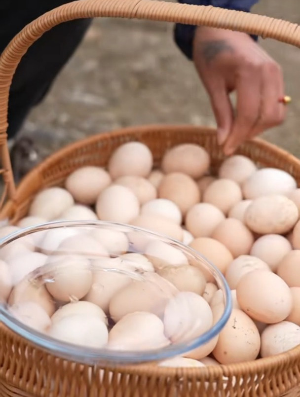 农家散养土鸡蛋正宗谷物蛋