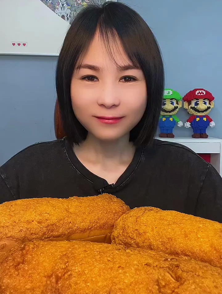 蓝莓夹心面包,每个120克
