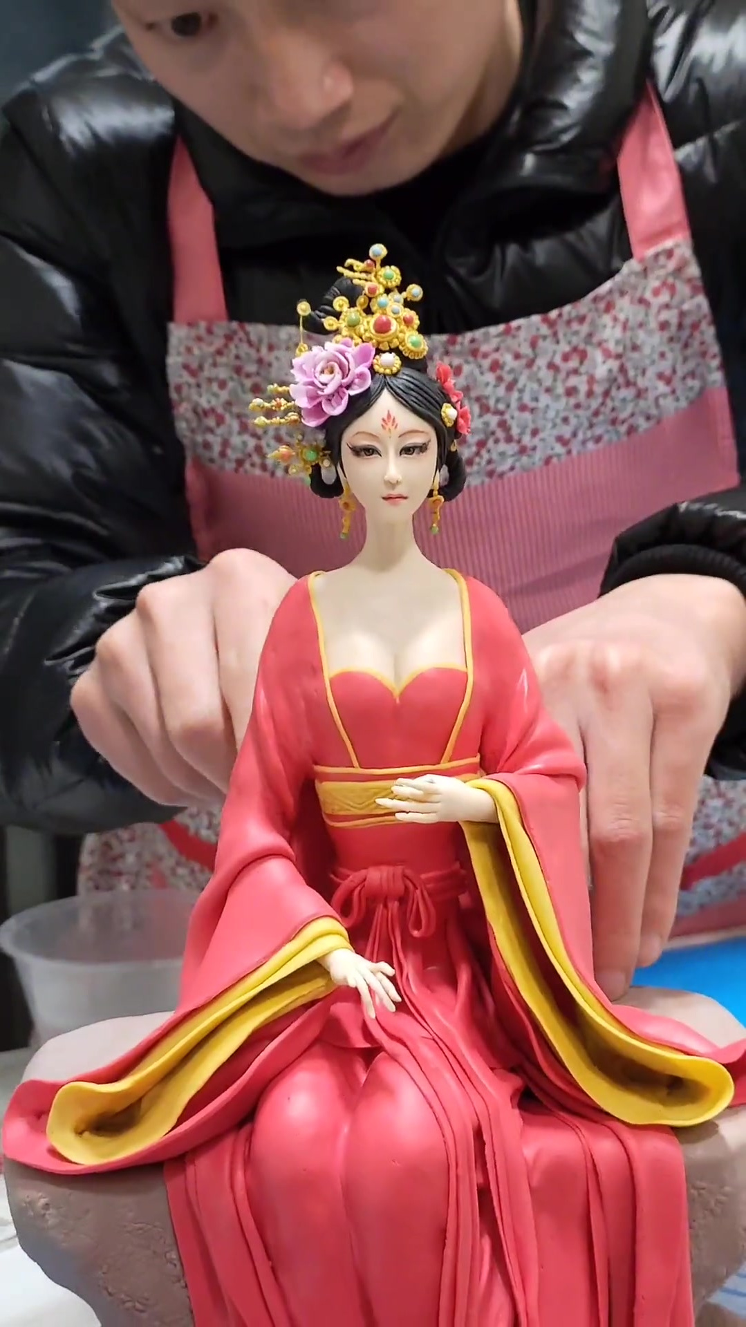 今天继续制作狐仙娘娘,被她的美感染到了,仙气十足,美丽动人