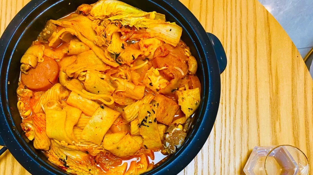 牛肉年糕神锦煲,制作简单,好吃美味