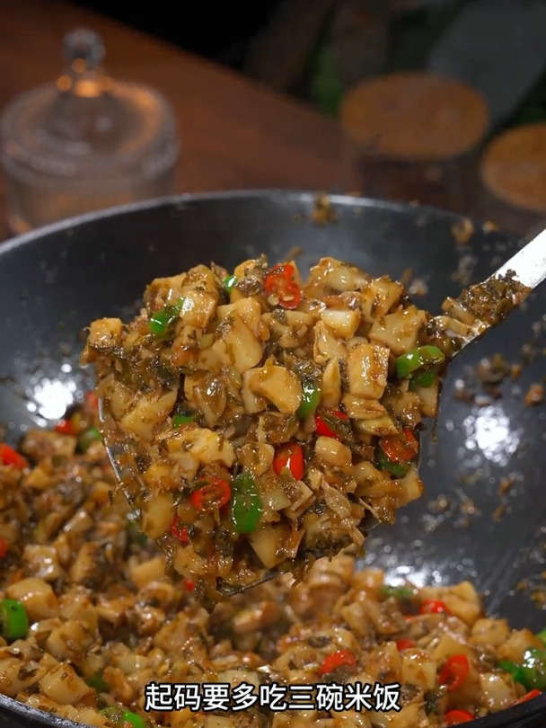 清脆爽口的莲藕炒酸菜小笋