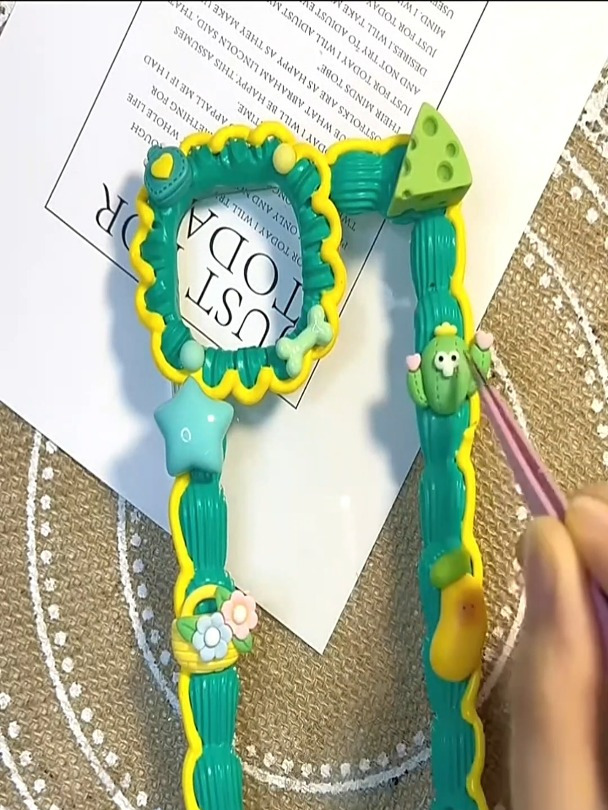 玩具手作:手机壳里的半块披萨