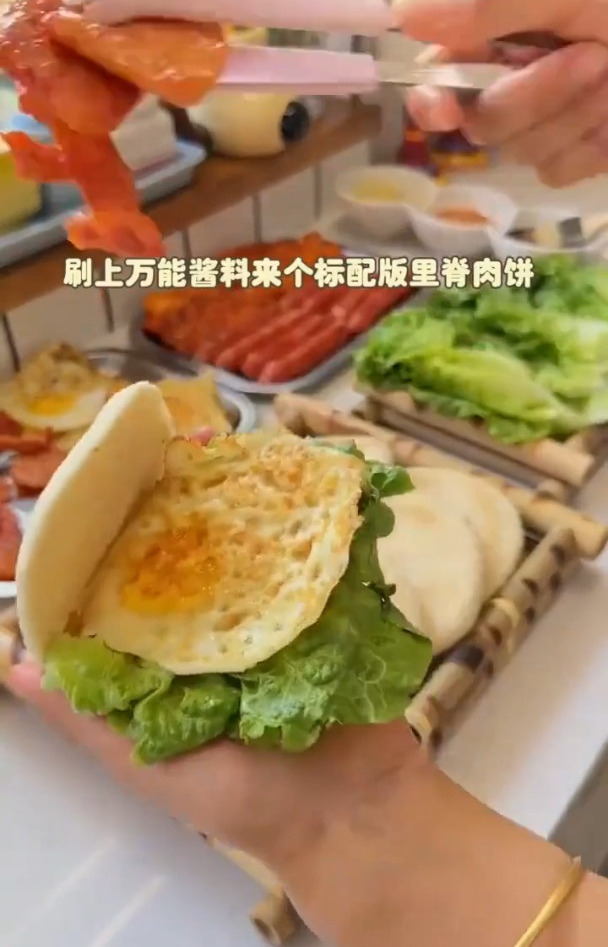 看这一桌学生时代最爱的美食简直不要太幸福~