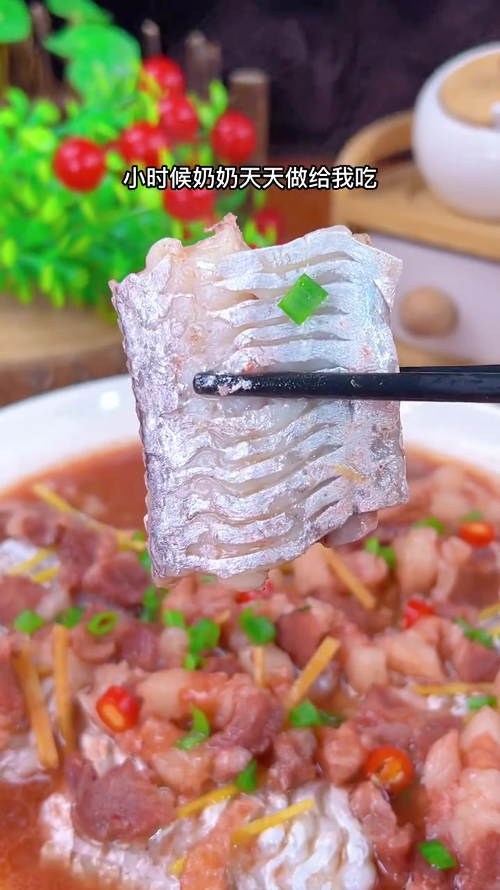 温州名菜虾子肉蒸带鱼,不折不扣的下饭神器～