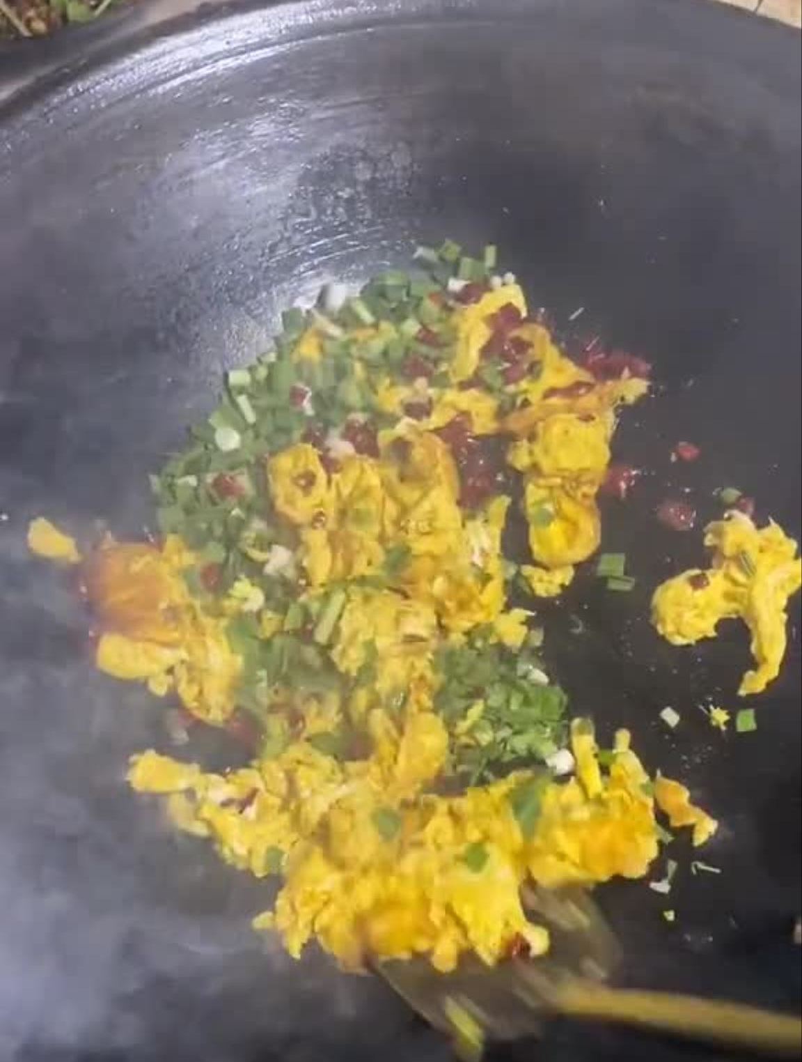 今天给媳妇做最爱吃的鸭子!做法很简单!老鸭,五花肉!